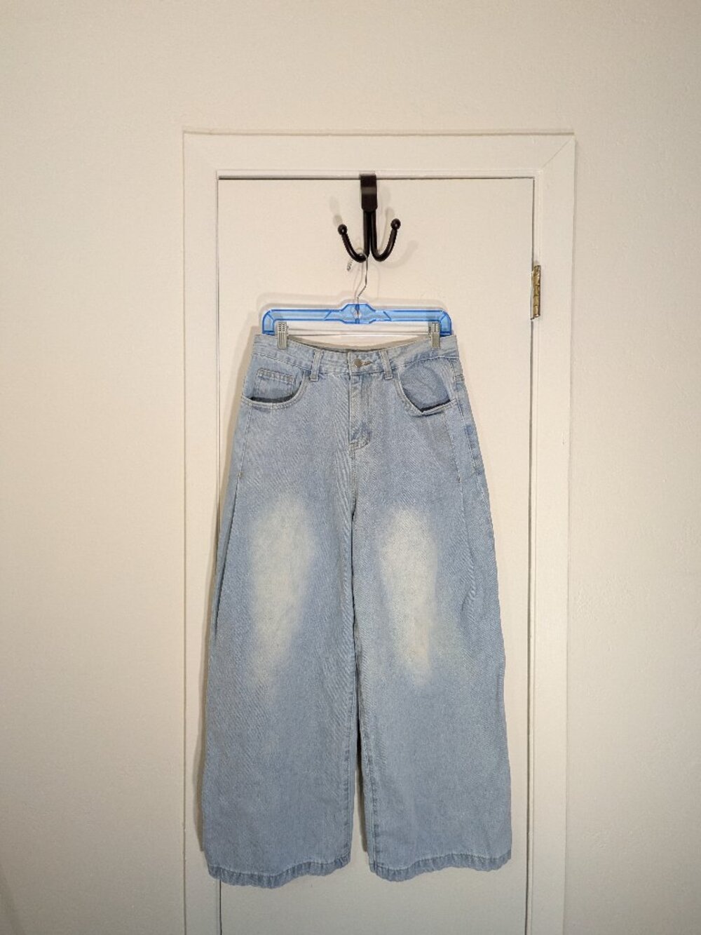 Dazy Women’s Denim Jeans Wide Leg barrel light wash jeans